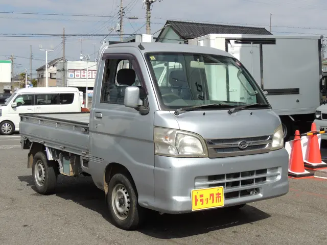 ダイハツ ハイゼットトラック EBD-S211P(4WD)の写真3