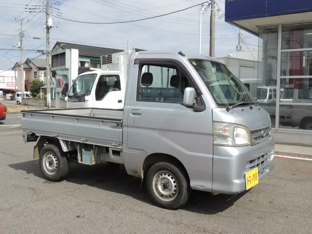 ダイハツ ハイゼットトラック EBD-S211P(4WD)の写真4