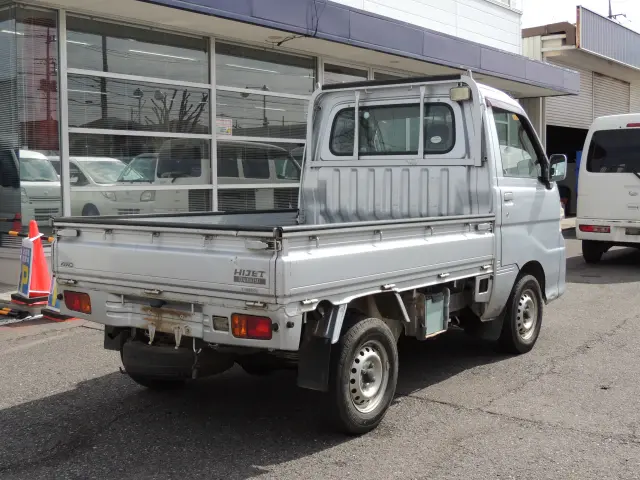 ダイハツ ハイゼットトラック EBD-S211P(4WD)の写真7