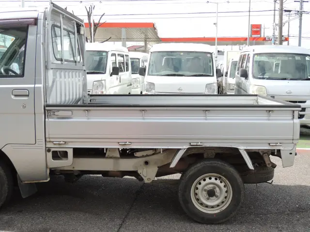 ダイハツ ハイゼットトラック EBD-S211P(4WD)の写真11