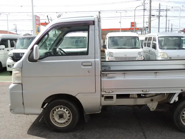 ダイハツ ハイゼットトラック EBD-S211P(4WD)の写真12