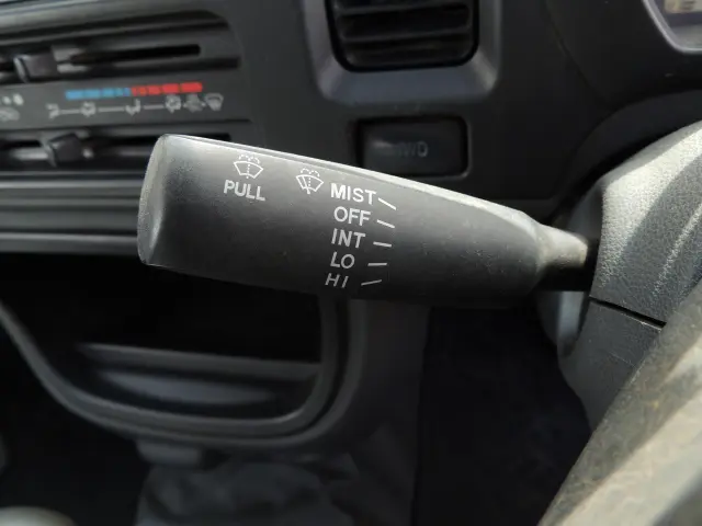 ダイハツ ハイゼットトラック EBD-S211P(4WD)の写真28