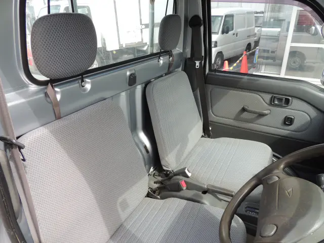 ダイハツ ハイゼットトラック EBD-S211P(4WD)の写真35