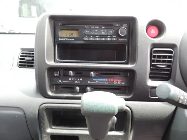 ダイハツ ハイゼットバン EBD-S321V(2WD)の写真35