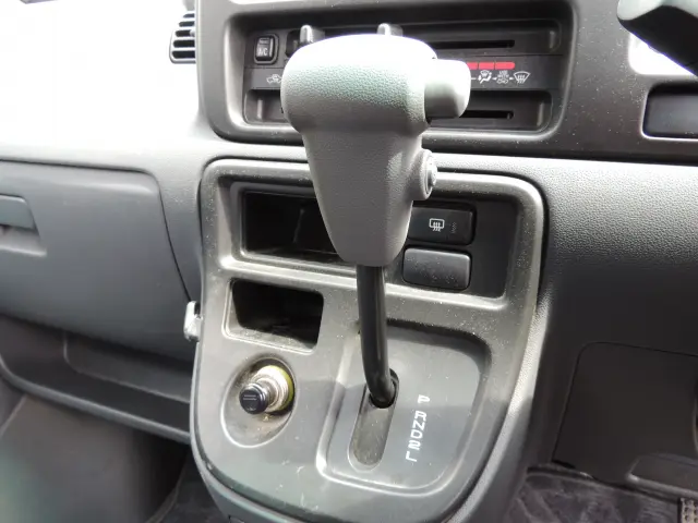 ダイハツ ハイゼットバン EBD-S321V(2WD)の写真36