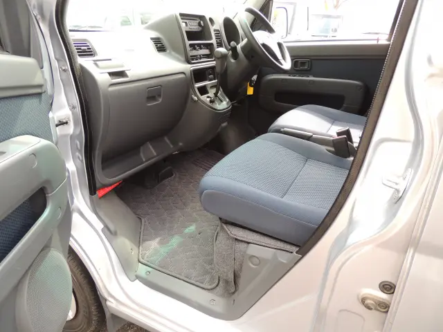 ダイハツ ハイゼットバン EBD-S321V(2WD)の写真41