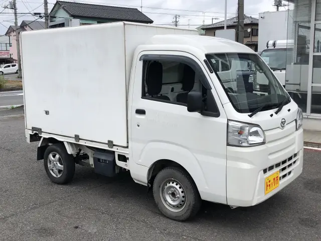 ダイハツ ハイゼットトラック EBD-S500P(2WD)の写真4