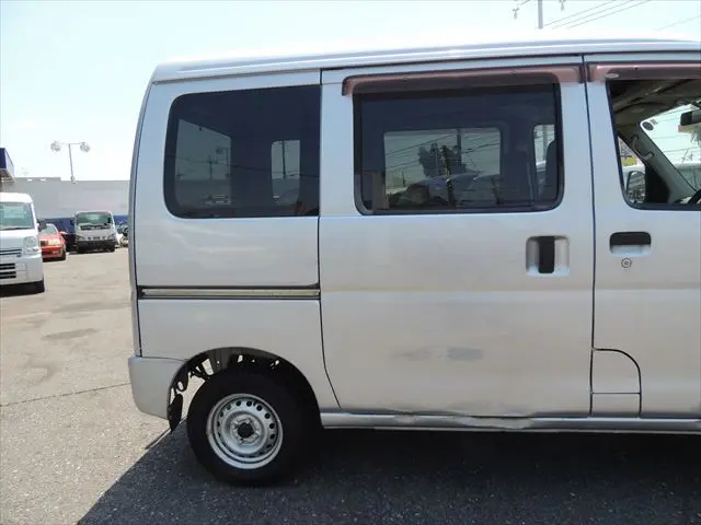 ダイハツ ハイゼットバン EBD-S321V(2WD)の写真15