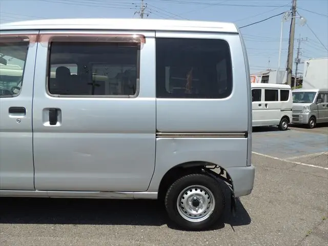 ダイハツ ハイゼットバン EBD-S321V(2WD)の写真20