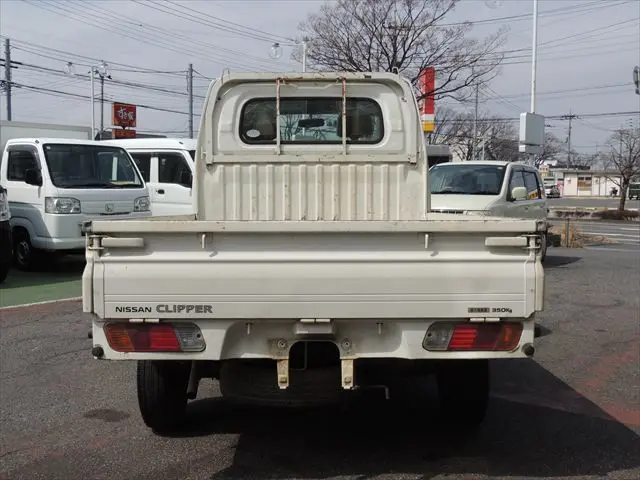 日産 クリッパートラック GBD-U72T(4WD)の写真9