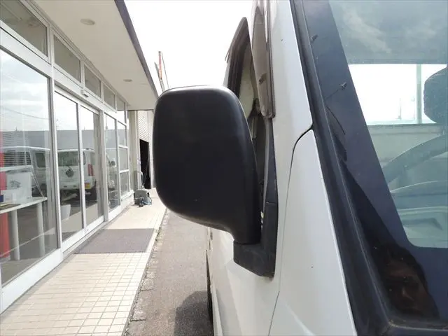 日産 クリッパートラック GBD-U72T(4WD)の写真13