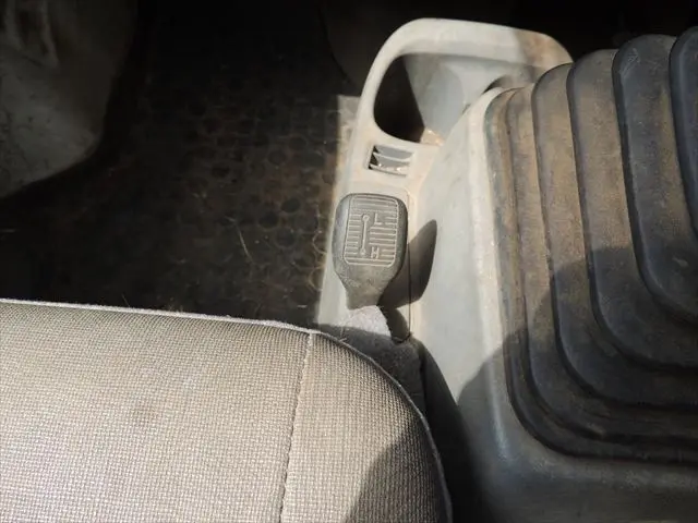 日産 クリッパートラック GBD-U72T(4WD)の写真47