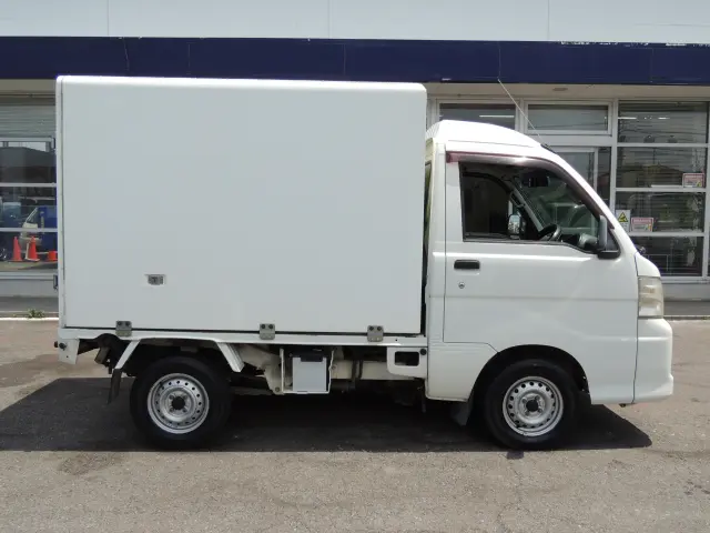 ダイハツ ハイゼットトラック EBD-S201P(2WD)の写真5