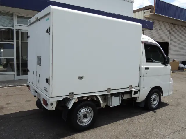 ダイハツ ハイゼットトラック EBD-S201P(2WD)の写真6