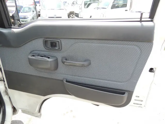 ダイハツ ハイゼットトラック EBD-S201P(2WD)の写真16