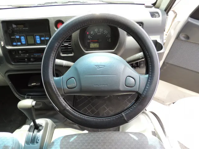 ダイハツ ハイゼットトラック EBD-S201P(2WD)の写真22