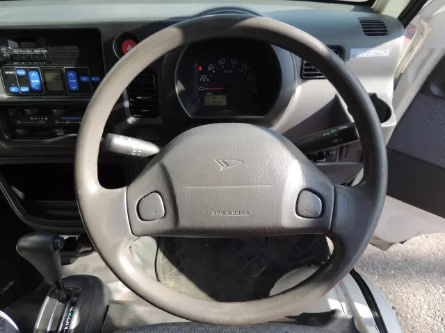 ダイハツ ハイゼットトラック EBD-S201P(2WD)の写真26