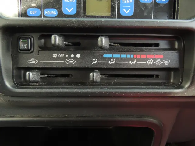 ダイハツ ハイゼットトラック EBD-S201P(2WD)の写真31