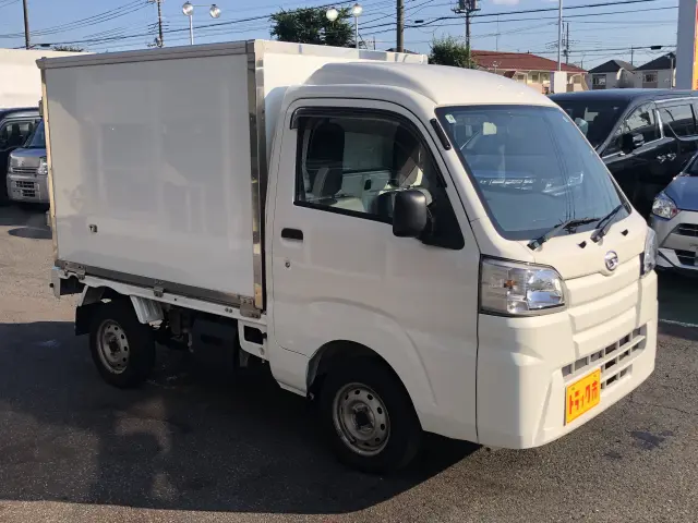 ダイハツ ハイゼットトラック EBD-S500P(2WD)の写真4