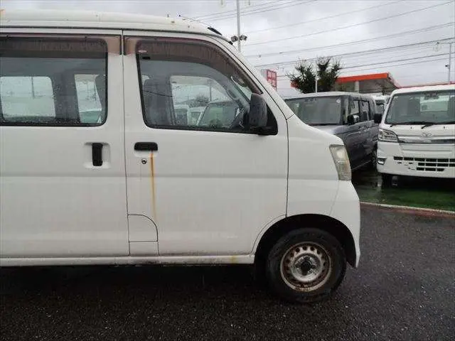 ダイハツ ハイゼットバン EBD-S331V(4WD)の写真10