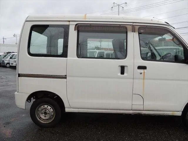 ダイハツ ハイゼットバン EBD-S331V(4WD)の写真11