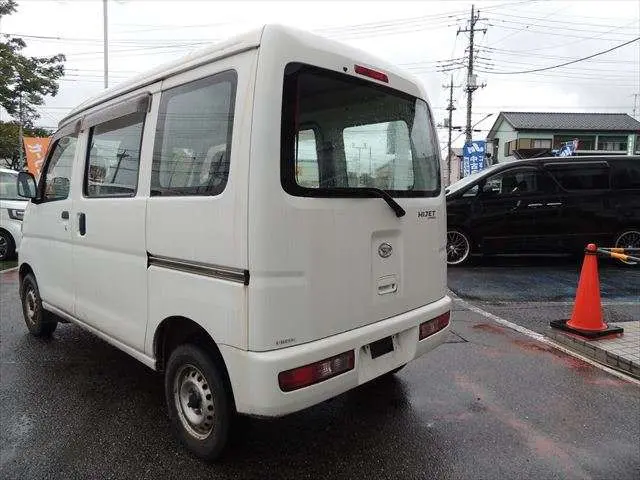 ダイハツ ハイゼットバン EBD-S331V(4WD)の写真15