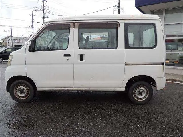 ダイハツ ハイゼットバン EBD-S331V(4WD)の写真18