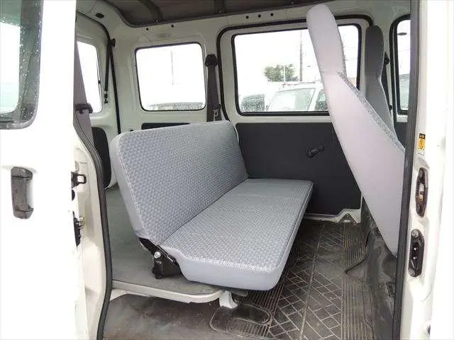 ダイハツ ハイゼットバン EBD-S331V(4WD)の写真26
