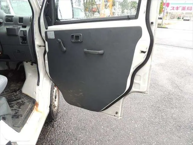 ダイハツ ハイゼットバン EBD-S331V(4WD)の写真30