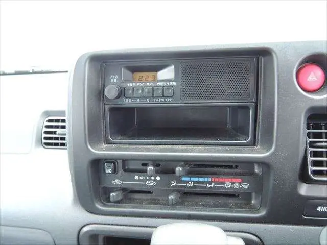 ダイハツ ハイゼットバン EBD-S331V(4WD)の写真38