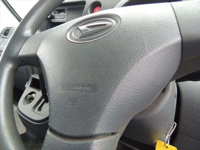 ダイハツ ハイゼットバン EBD-S331V(4WD)の写真39