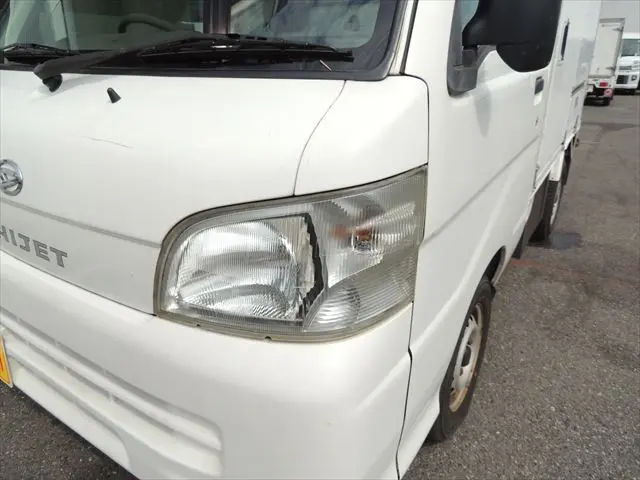 ダイハツ ハイゼットトラック EBD-S201P(2WD)の写真5