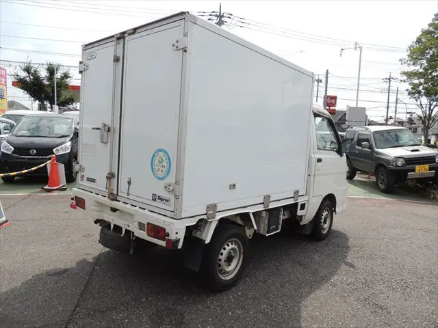 ダイハツ ハイゼットトラック EBD-S201P(2WD)の写真15