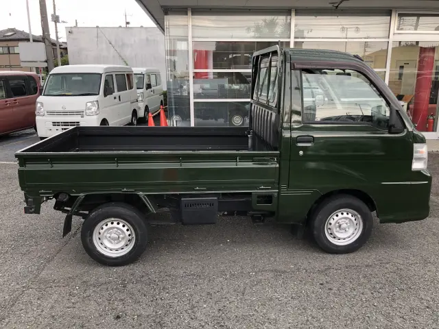 ダイハツ ハイゼットトラック EBD-S201P(2WD)の写真5