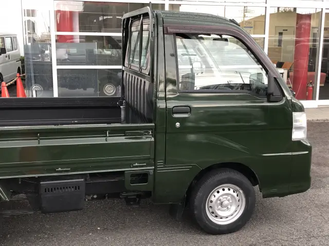 ダイハツ ハイゼットトラック EBD-S201P(2WD)の写真6