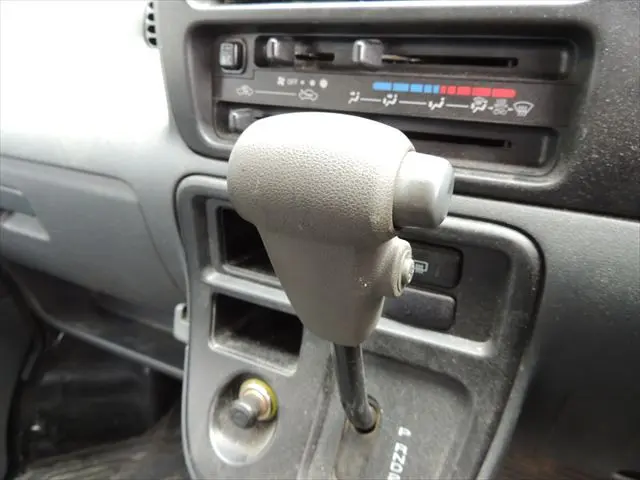 ダイハツ ハイゼットバン EBD-S321V(2WD)の写真29