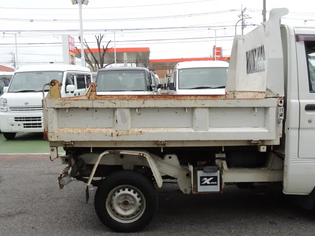 ダイハツ ハイゼットトラック EBD-S211P(4WD)の写真6