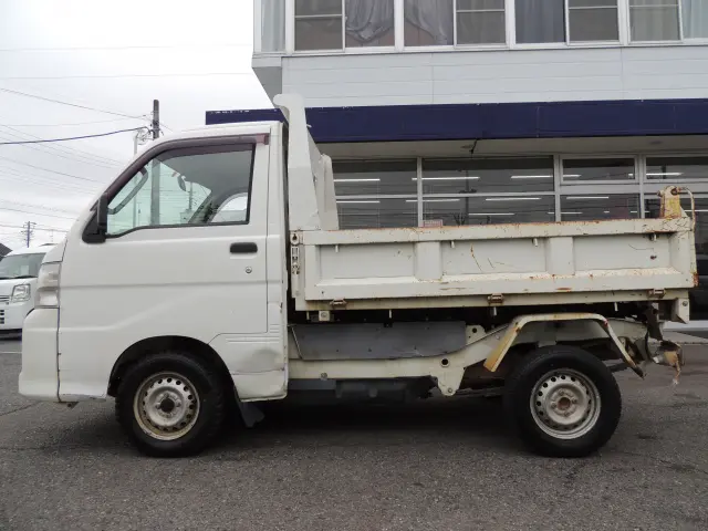 ダイハツ ハイゼットトラック EBD-S211P(4WD)の写真15