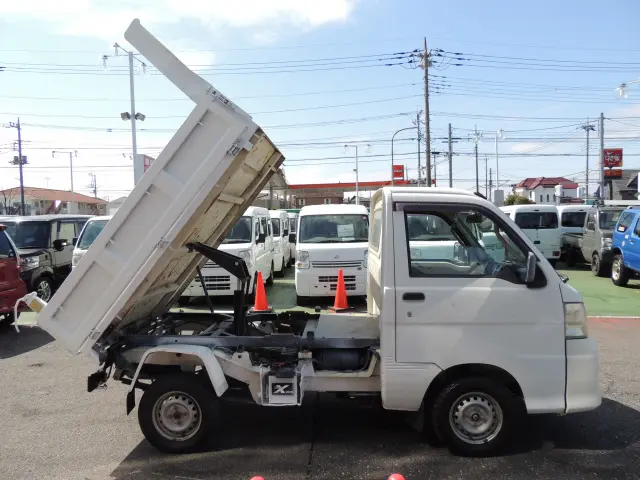 ダイハツ ハイゼットトラック EBD-S211P(4WD)の写真16