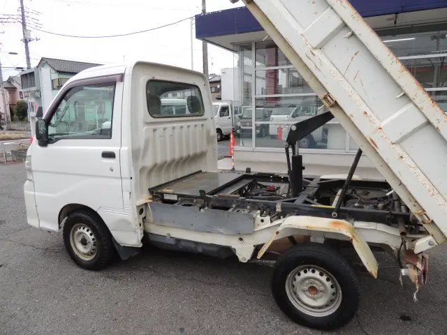 ダイハツ ハイゼットトラック EBD-S211P(4WD)の写真20