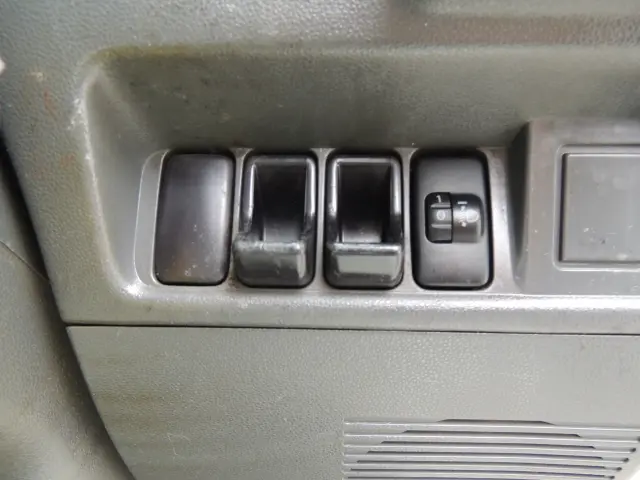 ダイハツ ハイゼットトラック EBD-S211P(4WD)の写真29