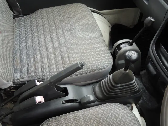 ダイハツ ハイゼットトラック EBD-S211P(4WD)の写真44