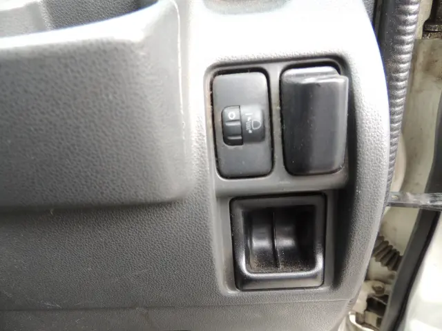 ダイハツ ハイゼットバン EBD-S321Vの写真26