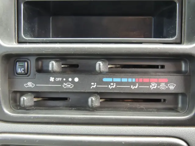 ダイハツ ハイゼットバン EBD-S321Vの写真33
