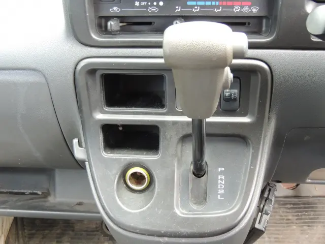 ダイハツ ハイゼットバン EBD-S321Vの写真35