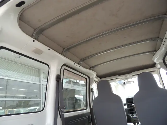 ダイハツ ハイゼットバン EBD-S331V(4WD)の写真28