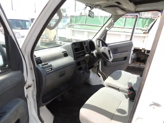 ダイハツ ハイゼットバン EBD-S331V(4WD)の写真31