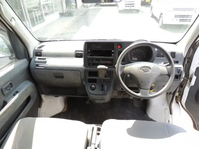 ダイハツ ハイゼットバン EBD-S331V(4WD)の写真34