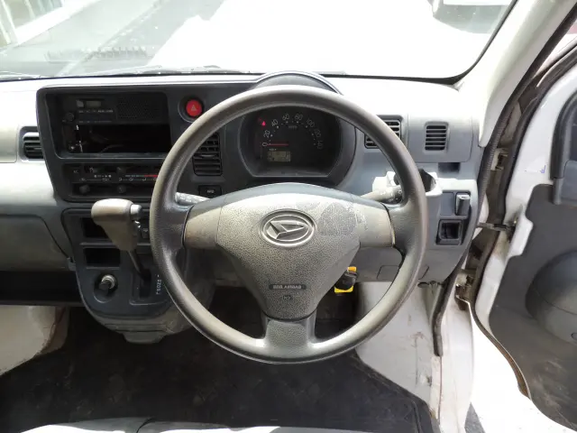 ダイハツ ハイゼットバン EBD-S331V(4WD)の写真35