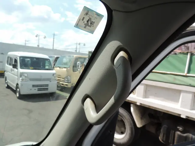 ダイハツ ハイゼットバン EBD-S331V(4WD)の写真45